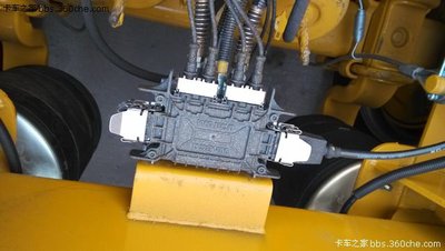 ABS进气口,管路不能低于16,一些小厂经常用12的代替, -卡车之高清图片