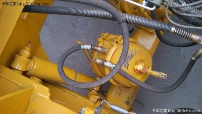 ABS进气口,管路不能低于16,一些小厂经常用12的代替, -卡车之高清图片
